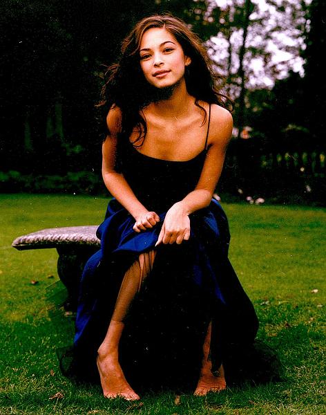 Kristin-Kreuk-046.jpg