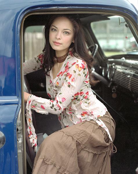 Kristin-Kreuk-074.jpg