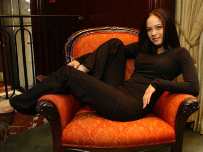 Kristin-Kreuk-091.JPG